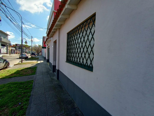 Terreno Con Oficina Comercial Con Estacionamiento En Don Torcuato