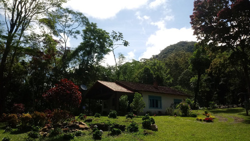 Sítio Em Macaé De Cima, Nova Friburgo, Rj.