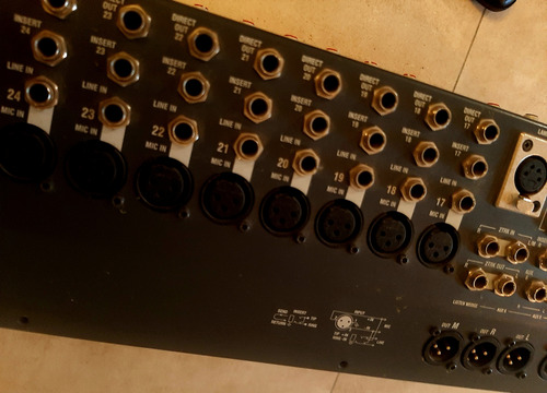 Consola Mixer Allen And Heath Inglesa Modelo Gl 2400 (Usado)