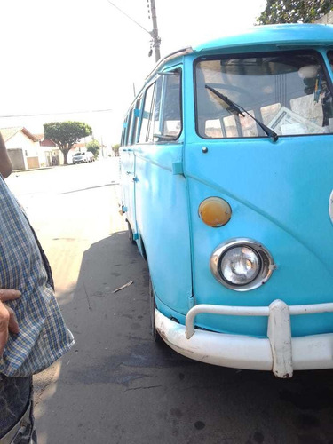 Imagem 4 de 15 de Volkswagen Kombi Corujinha