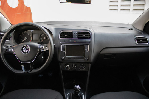 Imagen 3 de 8 de Volkswagen Polo Comfortline Plus L4 1.6l Abs Ba Ac Tm 2020