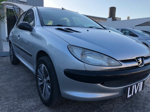 Imagen 4 de 25 de Peugeot 206 1.4 Generation Plus Año 2012 - Liv Motors