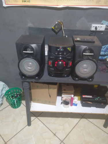 Som Doméstico Lg Cm4340 ,com Duas Caixa Preto 200 W (Usado)
