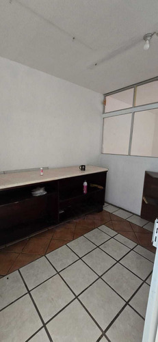 Local Con Oficinas En Centro De Tonalá