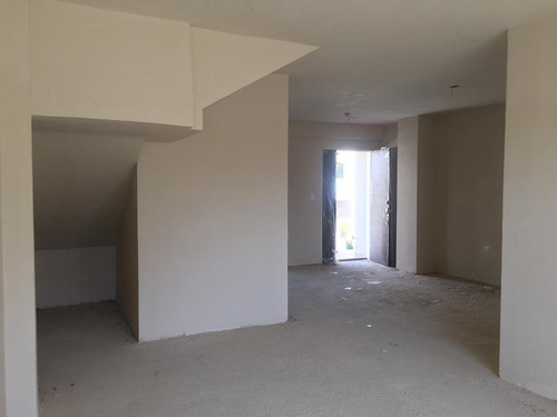 Imagen 3 de 10 de Townhouse En Venta En El Rincón