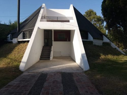 Hermosa Casa Ubicada En Escobar 