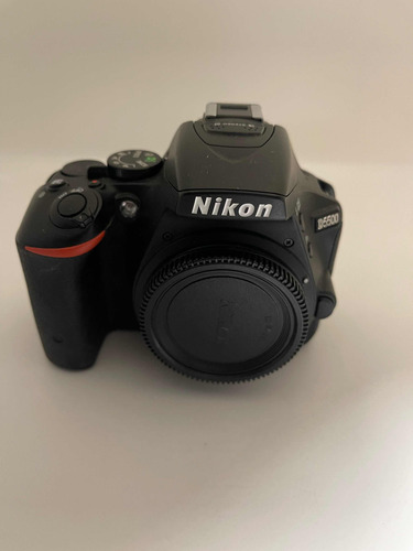 Camara Nikon D5500 Cuerpo Mas Accesorios (Usado)