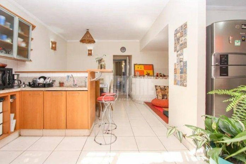 Sobrado No Belém Com 3 Dorms Sendo 1 Suíte, 2 Vagas, 130m² - So0869