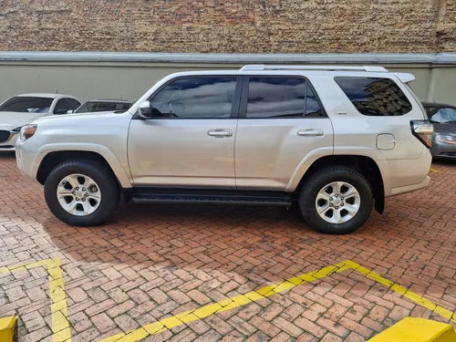 Toyota 4Runner 4.0 Sr5