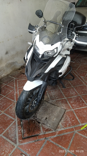 Imagen 11 de 22 de Benelli Trk 502