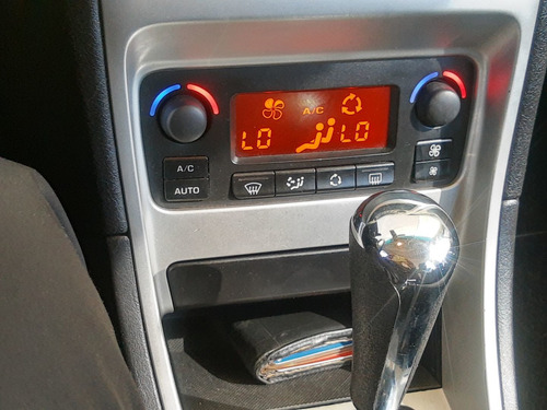 Imagem 11 de 12 de Peugeot 307 Sedan 2008 2.0 Feline Aut. 4p
