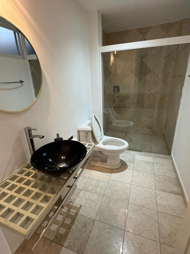 Gran Vista/3 Rec. Con Baño/construcción Sólida