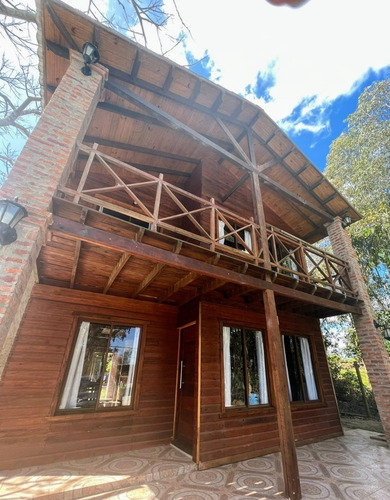 Imagen 2 de 13 de Casa De Dos Piso A Mitad De Cuadra, A Una Cuadra Y Media De La Palaya, Por Parada 23.