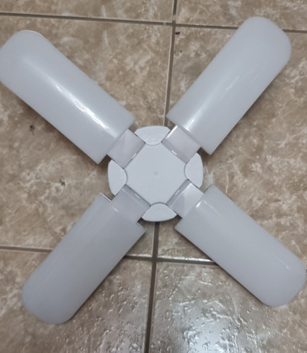 Foco Led Tipo Aspa Rosca E27 De 60w Luz 1dia.
