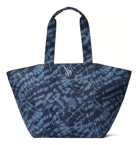 Tote Victorias Secret Con Cierre Color Azul, Logo Enfrente. Acabado De Los Herrajes Tela Color Azul Correa De Hombro Azul Diseño De La Tela Azul