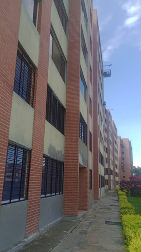 Se Vende Apartamento 50m2 1h/1b/1pe Los Naranjos Humboldt