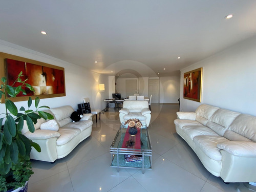 Departamento En Venta En Lomas Del Río