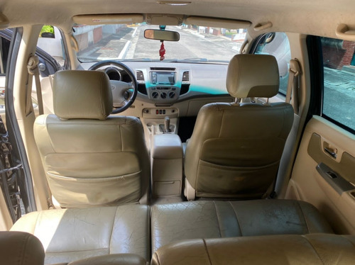 Imagen 10 de 13 de Toyota Fortuner Automatico 4x4