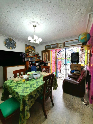 Casa Unifamiliar En Venta En La Castellana, Medellín
