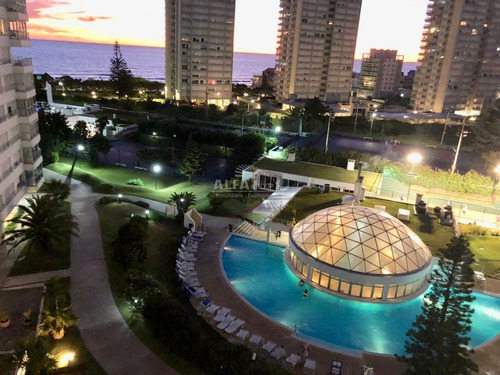 Imagen 3 de 21 de Departamento De 2 Dormitorios En Primera Linea De Playa Mansa - Punta Del Este Mansa