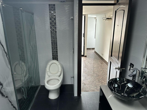 ¡oportunidad De Inversión! 2 Apartamentos Independientes En Edificio Lizzeth (18424).