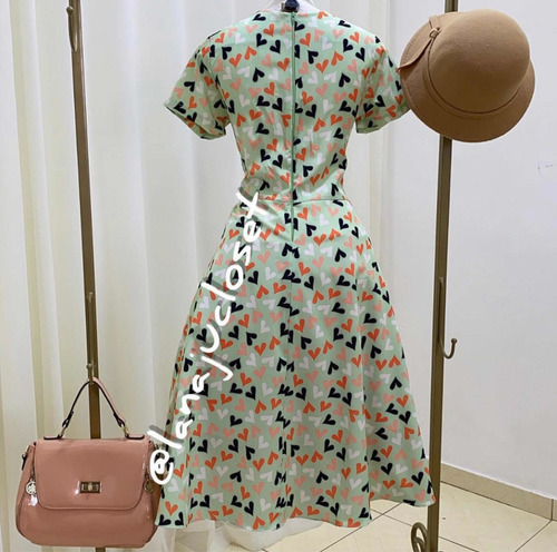 Imagem 7 de 7 de Vestido Midi Rodado Verde Com Laço Na Gola