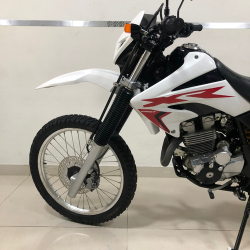 Imagen 21 de 25 de Honda Tornado 2022 Usado