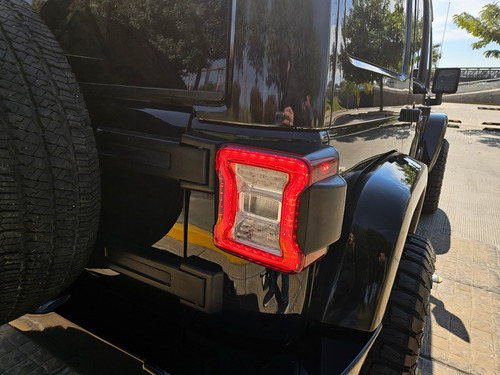 Jeep Wrangler 3.6 Unlimited Sahara V6 4x4 At