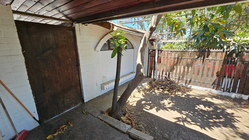 Casa Esquina En Venta, Buen Barrio. (79951)