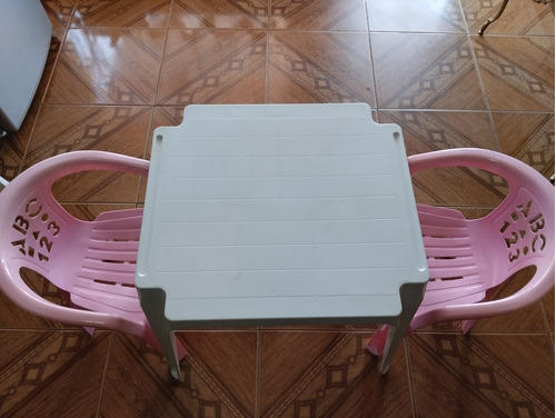 Mesa C/ Sillas Para Actividades De Niñas