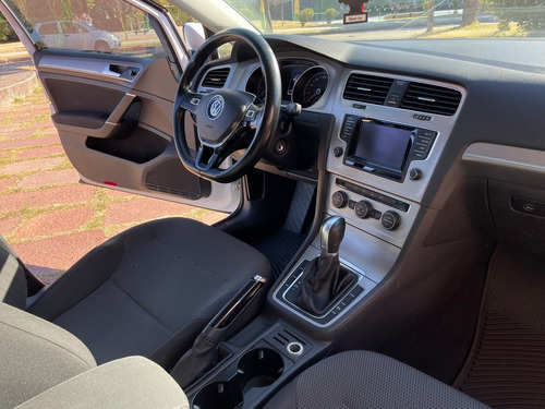 Imagen 14 de 17 de Volkswagen Golf 2015 1.4 Comfortline Tsi Dsg (( Gl Motors ))