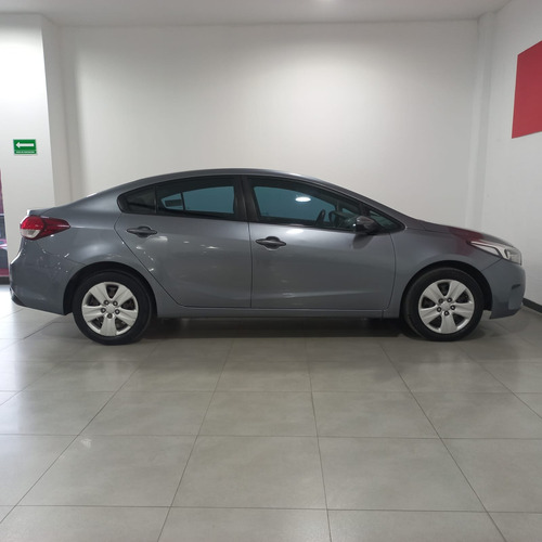 Imagen 6 de 15 de Kia Forte Lx T/m 2017