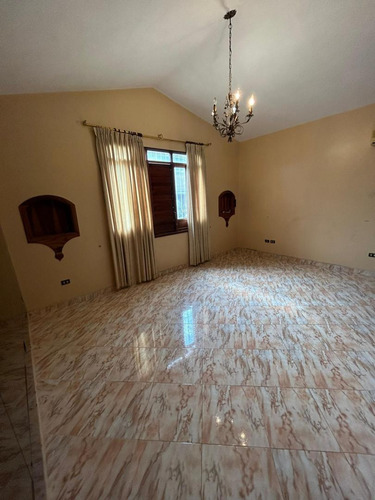 Josseyris Jimenez Vende Casa En La Viña
