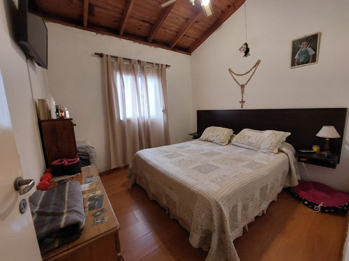 Hermosa Casa Con 4 Habitaciones + Pileta + Quincho