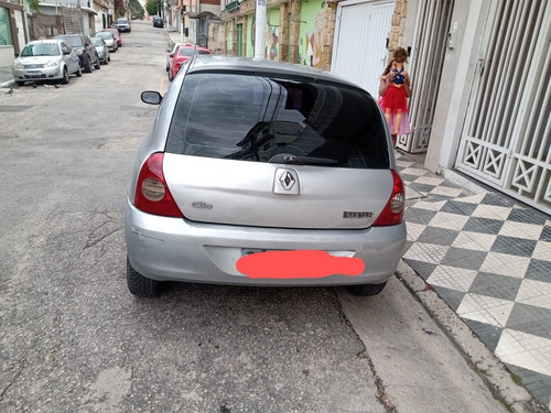 Renault Clio 2007 1.0 16v Authentique Hi-flex 3p