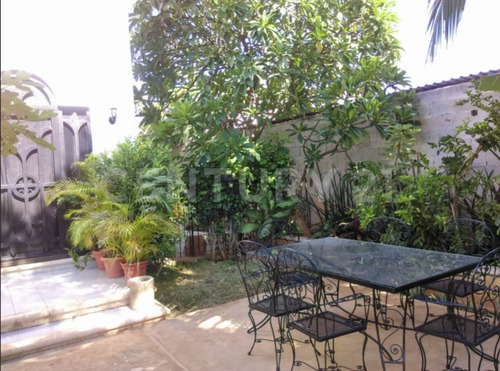 Imagen 10 de 30 de Casa En Venta En Avenida Colon Mérida Yucatán