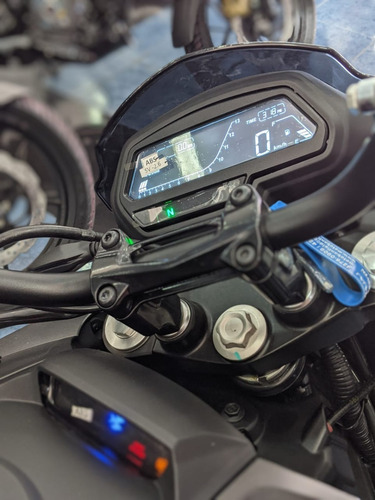 Imagen 7 de 15 de Bajaj Dominar 250 12 Cuotas Sin Interes