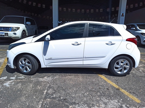 Imagem 2 de 15 de Hyundai Hb20 2014 1.0 Comfort Style Flex 5p