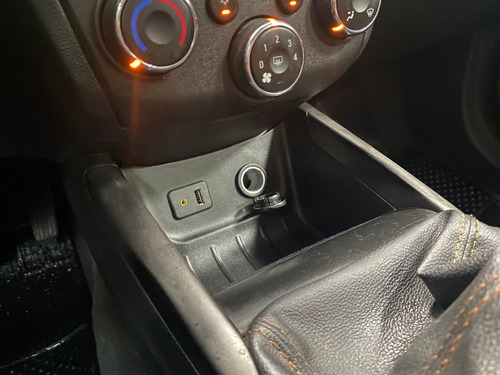 Chevrolet Onix 1.4 MPFI LTZ 8V FLEX 4P MANUAL