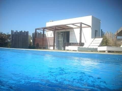 Hermosa Casa De 5 Dormitorios En Montoya