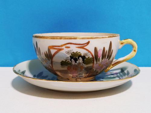 Taza Para Té De Porcelana Oriental Pintada A Mano En Relieve