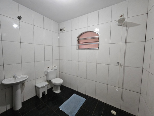 Casa De 3 Quartos E 4 Banheiros ,sendo Uma Suíte!!