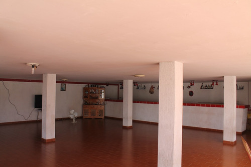 Imagen 5 de 21 de Casa Grande Con Piscina En Venta Sector Pozo Hondo Frente A Macro, Ejido