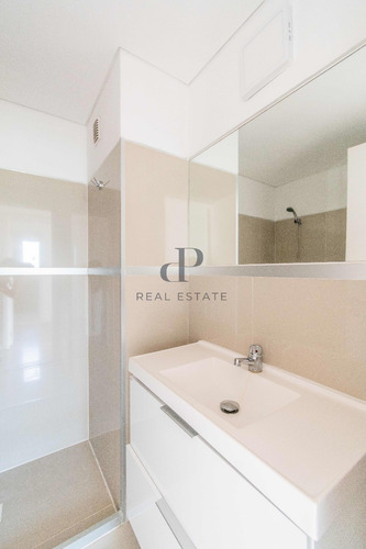 Apartamento En Alquiler De 2 Dormitorios Con Jardín Exclusivo