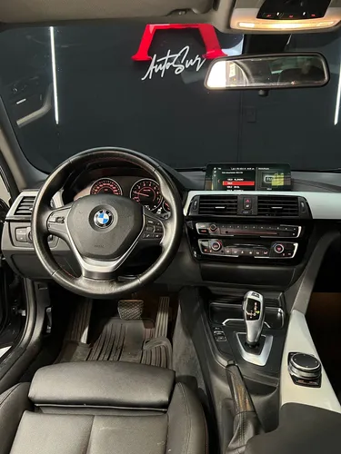 Bmw 318i 1.5 Sport Line Sedan 2018