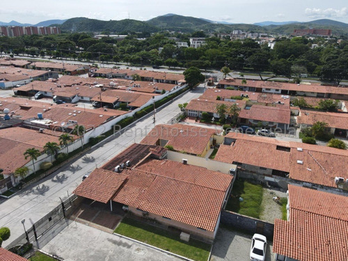 Imagen 30 de 30 de °/° Ajlópez °/° Casas En Venta Via El Ujano Barquisimeto Lara, $$ 0424 & 5257450 $$ Cód. Rent-a-house 23-7700 $ 90000 4 Dormitorios 4 Baños 444 M²