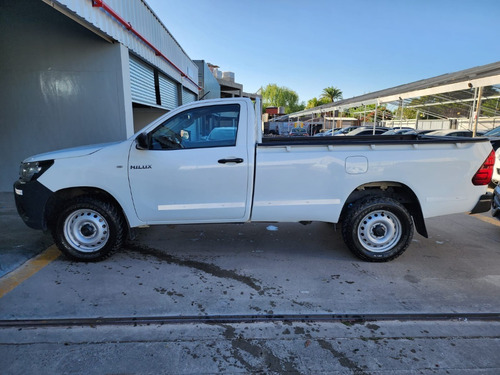 Imagen 8 de 11 de Toyota Hilux Cs Dx 4x2 2018 Sarthou