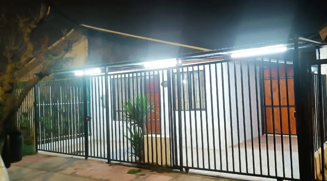 Imagen 1 de 9 de Casa Remodelada En El Abrazo De Maipú En Avenida Principal