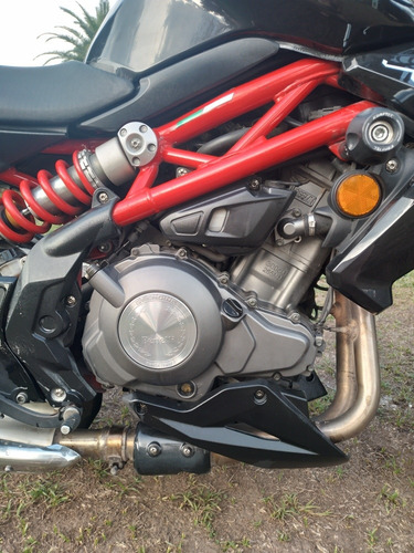 Imagen 7 de 19 de Benelli Tnt 300