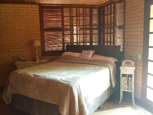 Casa De Condomínio À Venda Na Rua D, Braunes, Nova Friburgo - Rj - Liv-7661